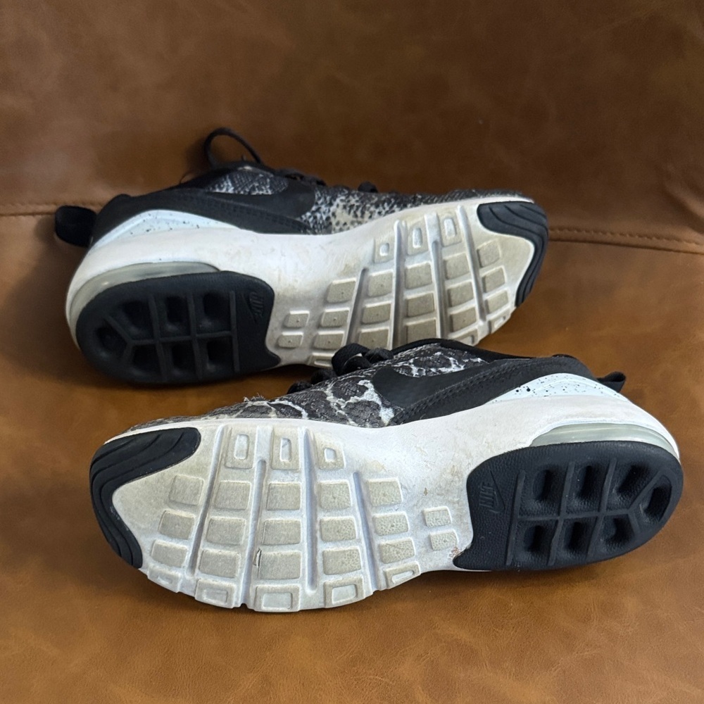Nike Air Max Sneakers in Black and White Snakeskin - Picture 6 of 7